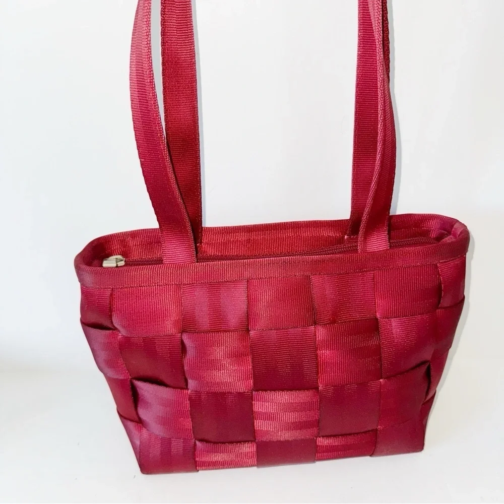 Y2K Harvey's The Original Red Seatbelt Bag Shoulder Y2K Contemporary